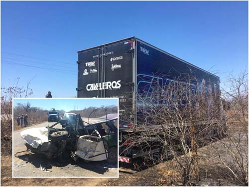 Acidente entre carro e caminhão da banda Cavaleiros do Forró deixa um morto