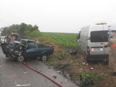 Grave acidente deixa dois mortos e 16 feridos no sertão de AL