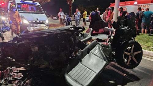 Acidente em Maceió Deixa uma Pessoa Morta e Outra Ferida Após Carro Colidir com Coqueiro