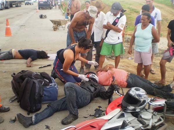 Sobe para seis os mortos em acidente na BR-101