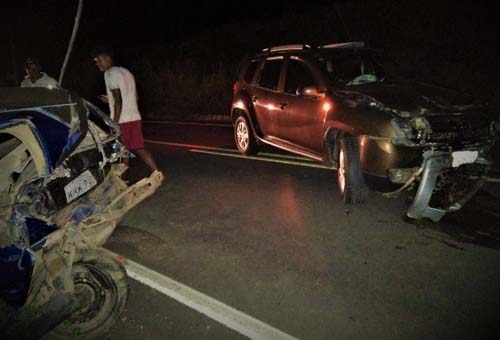 Colisão deixa prefeito de Pão de Açúcar ferido