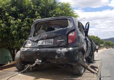 Acidente entre carro e moto deixa um morto e três feridos em São José da Tapera