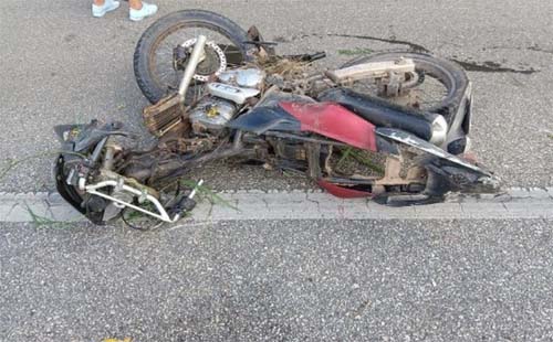 Irmão morre e outro fica ferido em acidente de motocicleta na BR-101