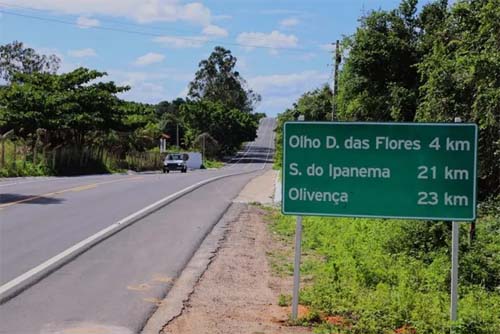 Filho de ex-prefeito Monteirópolis morre após capotar carro e colidir contra cerca na AL-130