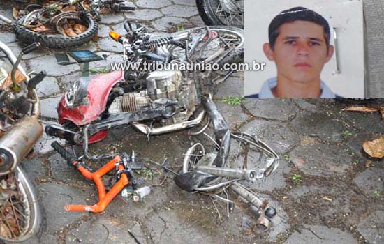 Frentista de 19 anos morre na BR-104 após colidir com Corolla e ser atropelado por caminhão