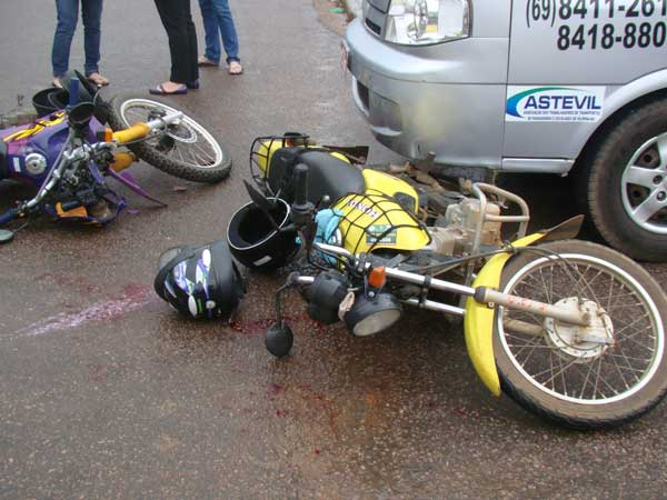 Ducato invade pista contraria e mata motociclista em Arapiraca