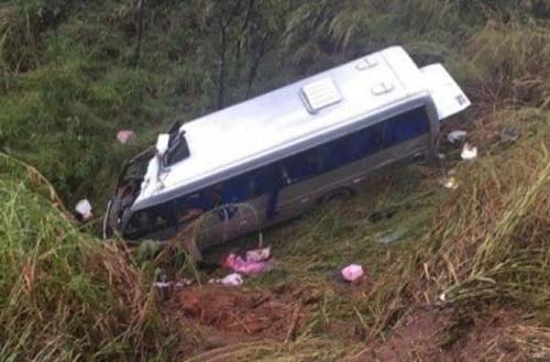 Criança de 3 anos de Santana do Ipanema morre e 16 pessoas ficam feridas em grave acidente