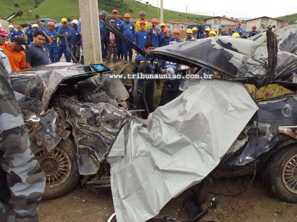 Acidente na zona rural de União dos Palmares entre caçamba e Caravan mata agricultor e deixa 4 pessoas da mesma familia feridas