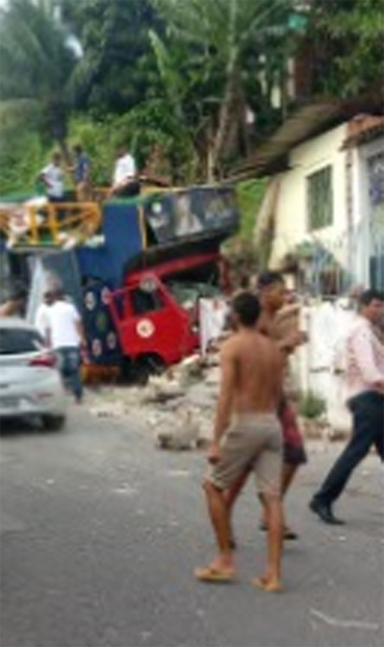 Deputada Cibele Moura assegura total assistência a vítimas de incidente em trio elétrico