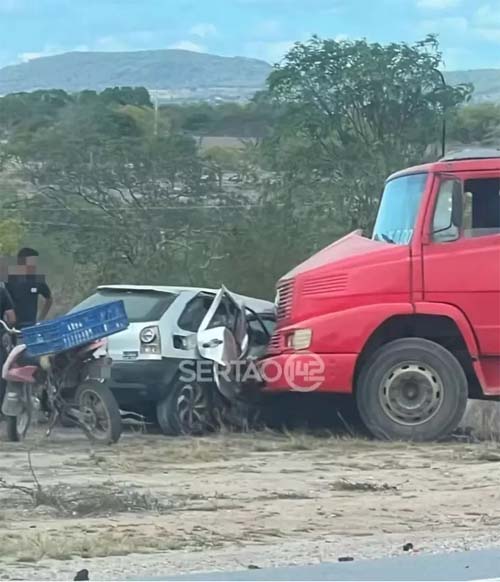 Homem morre e dois ficam feridos em grave acidente na AL-220