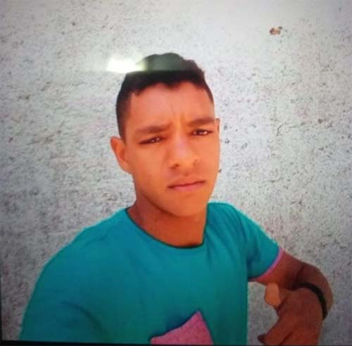 Jovem morre após perder controle de motocicleta em Maragogi