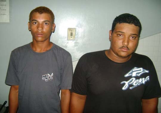 PELOPES prende acusados de tráfico na parte alta de Penedo 