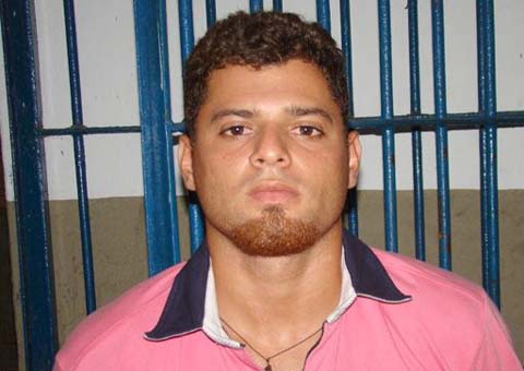 Universitário, integrante de quadrilha de roubo de carros, é preso