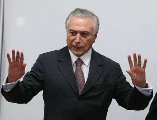 'Vou viver comigo mesmo', diz Temer sobre seu futuro político