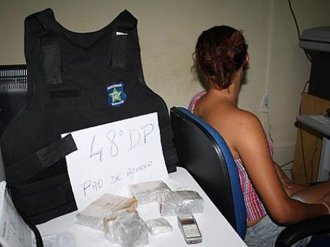 Menor é detida transportando drogas de Maceió para Batalha