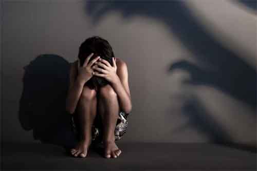 Adolescente conta ter sido estuprada pelo pai durante quatro anos em Palestina