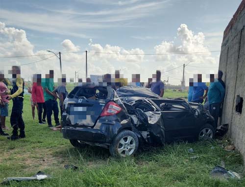 Adolescente de 16 anos morre após capotamento de carro em Rio Largo