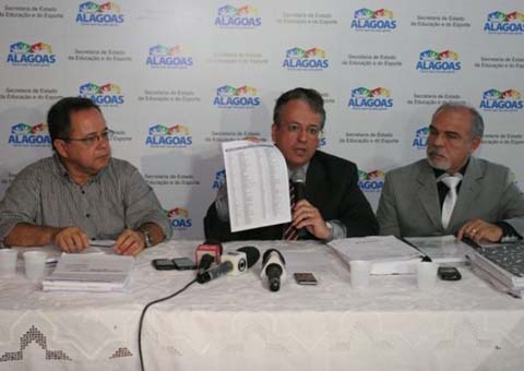 Estado inicia reformas em 163 escolas nesta sexta-feira