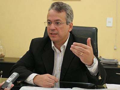 Adriano Soares denúncia perseguição de Collor por não patrocinar evento da Gazeta 