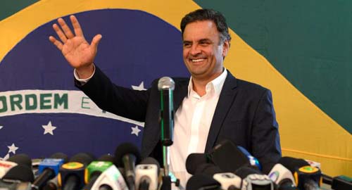 Pressão do PSDB de São Paulo atrapalha saída de Aécio do partido