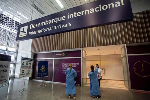 Governo fecha fronteiras aéreas para estrangeiros de todas as nacionalidades