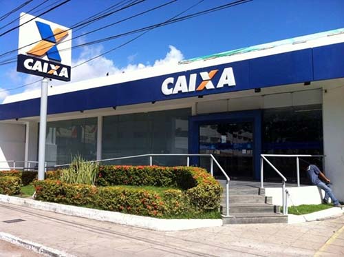 Sede da Caixa Econômica Federal de Maceió é notificada pelo Procon por impedir que clientes com dívidas abram conta