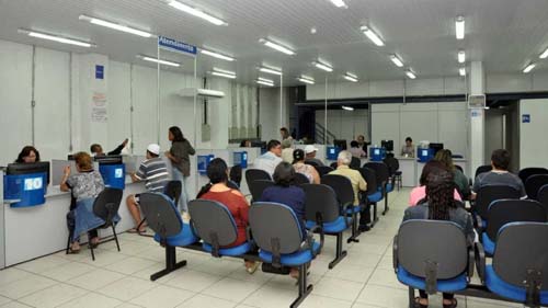 INSS suspende repasse a entidades de aposentados