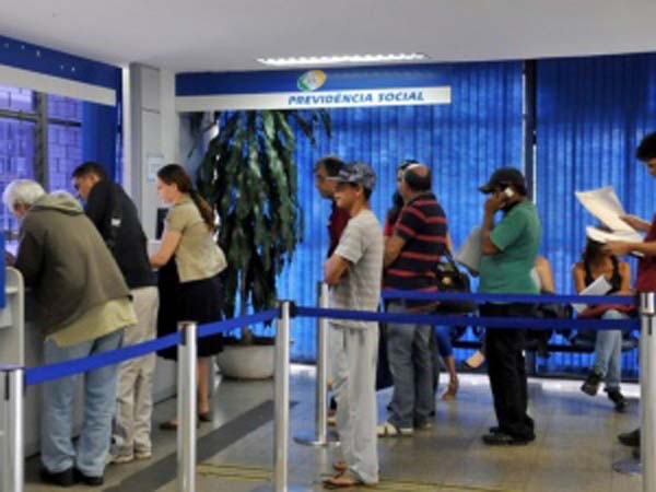 INSS-AL tem necessidade de 200 servidores; atendimento está precário