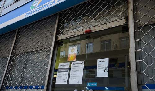 Agências do INSS terão horario especial em dias de jogos do Brasil