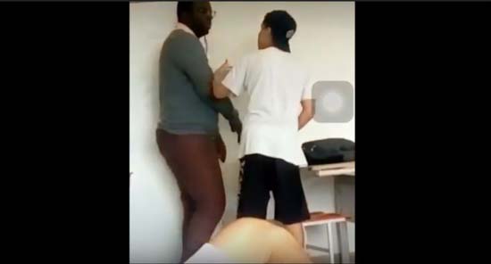 Professor agredido e humilhado por alunos diz que chegou a pedir ajuda, mas não foi atendido