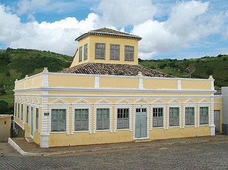 Homem inventa que mulher está doente e arrecada R$ 26 mil da população em Água Branca