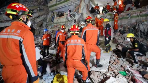 Bloqueios da junta militar e desvios de suprimentos paralisam ajuda humanitária após terremoto em Mianmar