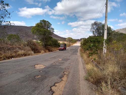 Quase meio bilhão de reais vão para empreiteiras