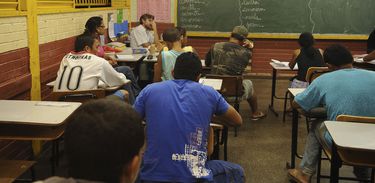 Especialistas questionam critério mais rígido do MEC para nota do Saeb