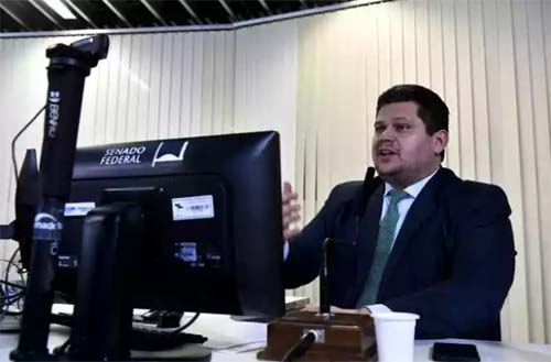 Alcolumbre confirma votação do adiamento das eleições municipais