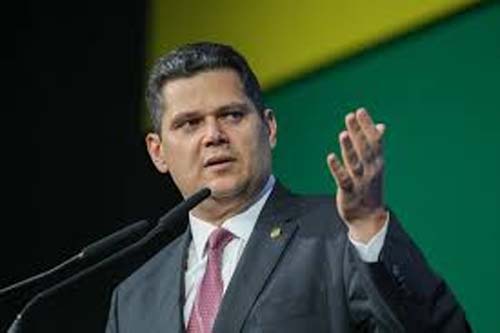 Governo aposta em Alcolumbre para barrar anistia a Bolsonaro