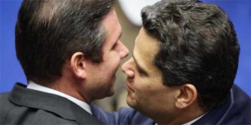 Líderes do Congresso adotam postura de resistência à proposta de perdão durante julgamento importante no STF