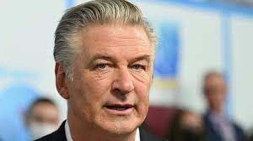 'Episódio de um em um trilhão': Alec Baldwin fala sobre tiro em set e amizade com cineasta morta