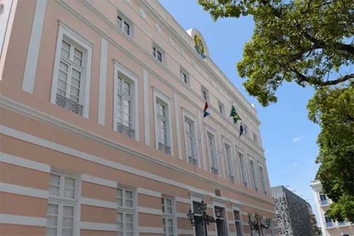 ALE aprova bonificação de R$ 51 milhões para servidores da educação em Alagoas