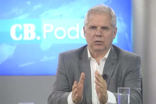 Após operação, presidente do INSS é afastado do cargo