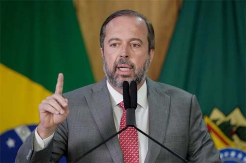 Horário de Verão em 2024 só se for “necessário”, diz Ministro Silveira
