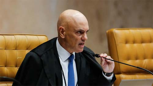 Em outro capítulo, X tenta voltar, após pagar multa aplicada por Moraes