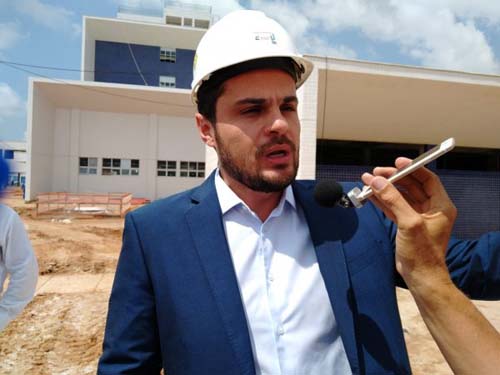 Secretário anuncia concurso para a rede estadual de Saúde