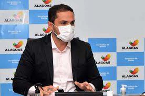 A vacina não impede que você pegue Covid-19, ela impede que você morra, afirma secretário de Saúde