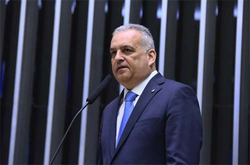 Alfredo Gaspar celebra aprovação de projeto que permite castração química para estupradores