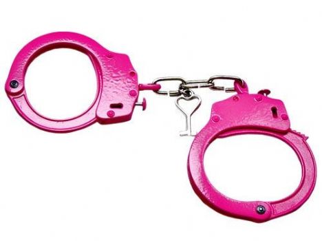 Amor bandido: mulheres saem de motel, asaltam taxista e terminam presas