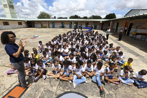 CNE diz que não tem competência para fixar valores de custo por aluno