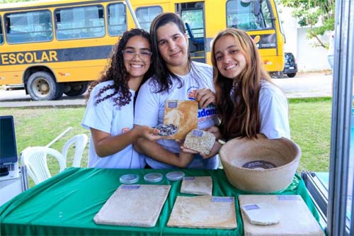 Alunos de escolas estaduais de Maceió vão participar da Febrace-USP com projetos de iniciação científica