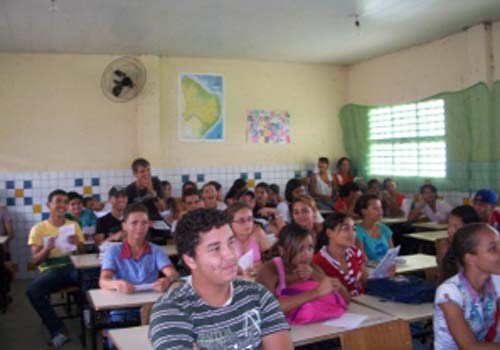 Alagoas é o pior estado brasileiro em matemática, leitura e escrita 