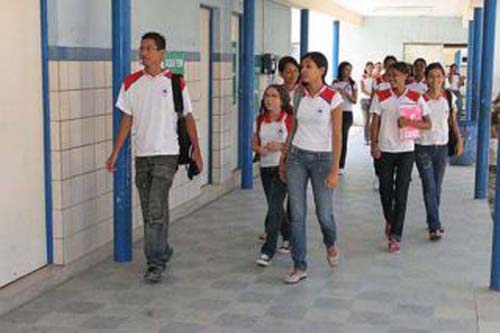 Brasil tem 40,3 milhões de estudantes na rede pública, diz Censo Escolar